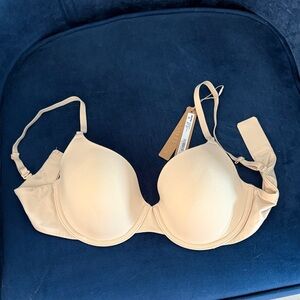SKIMS Underwire Bra 34D. NWT
